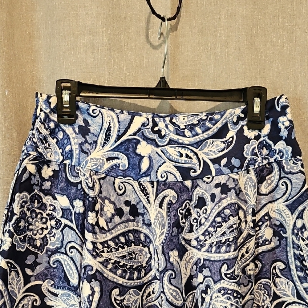 Lauren Ralph Lauren Blue and White Paisley Floral A-Line Pleated Skirt - Picture 5 of 16